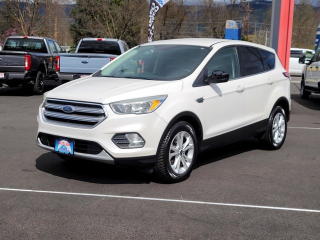 Used 2017 Ford Escape SE