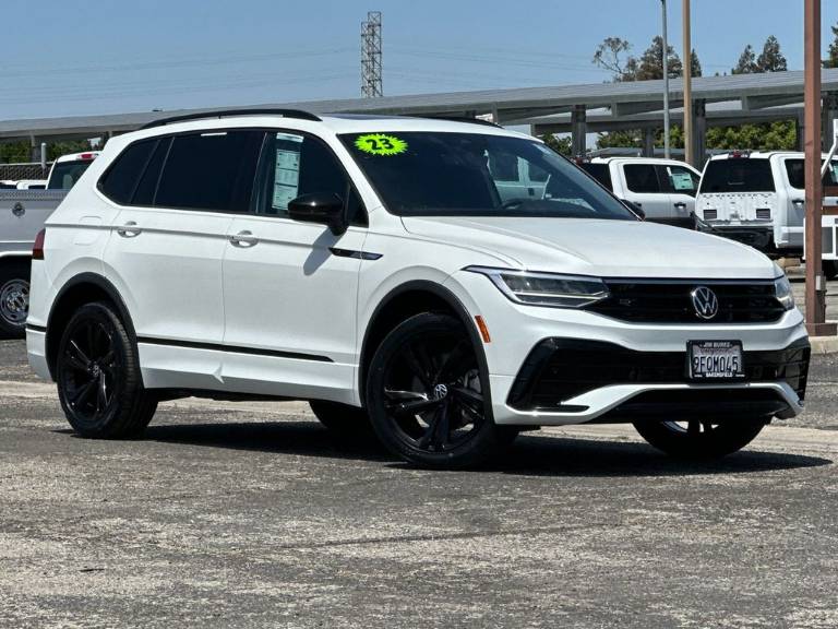 2023 Volkswagen Tiguan 2.0T SE R-Line Black