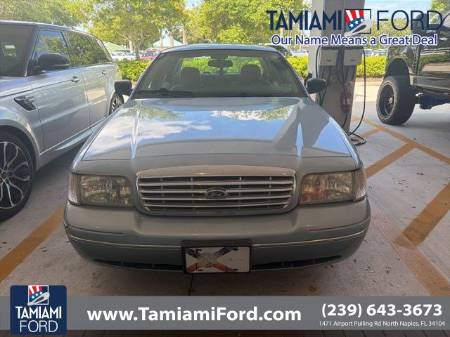 2004 Ford Crown Victoria LX