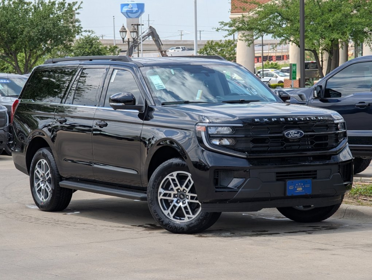 2026 Ford Expedition Active MAX's photo