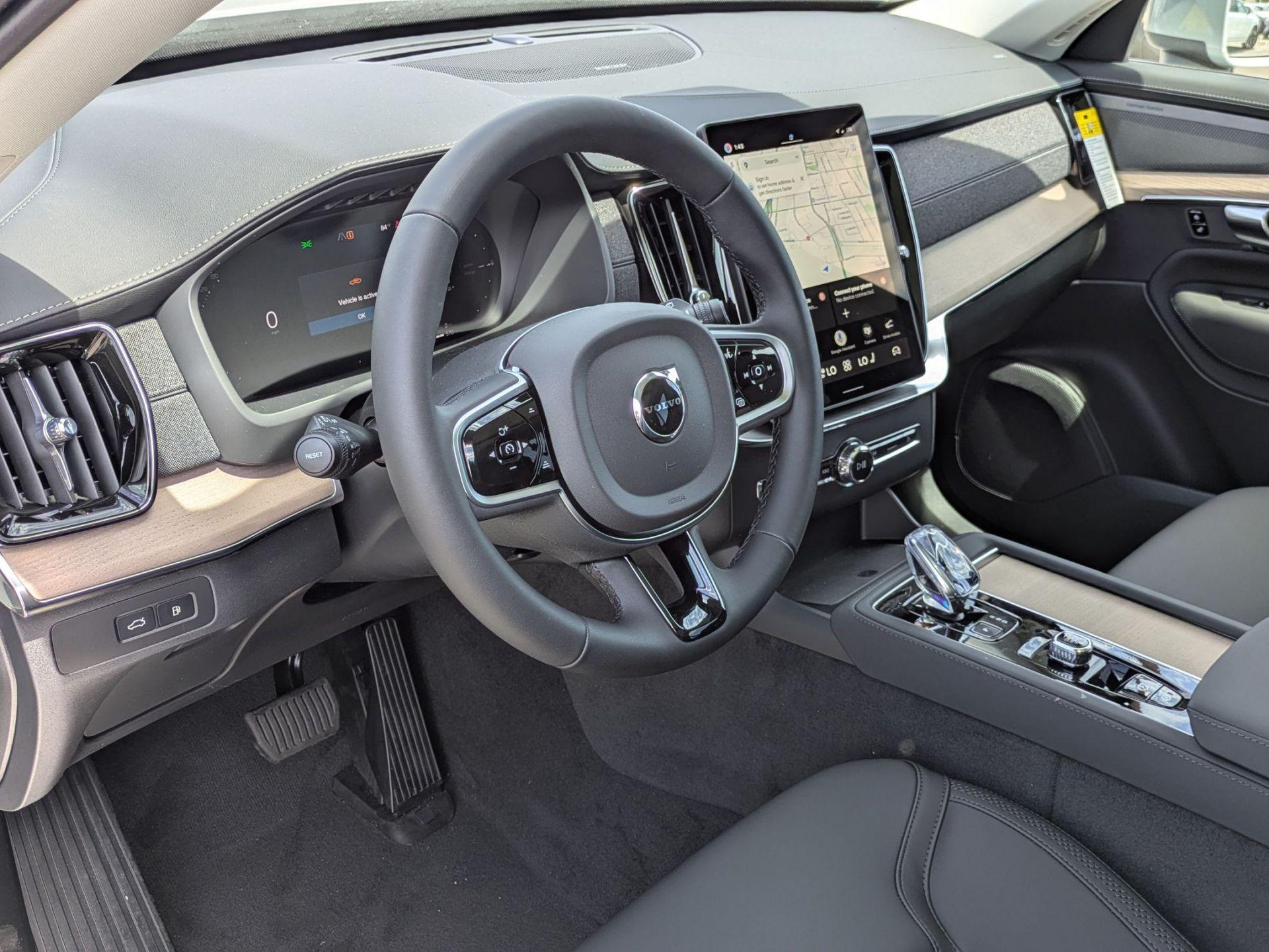 2026 Volvo XC90 Plus - Photo 7