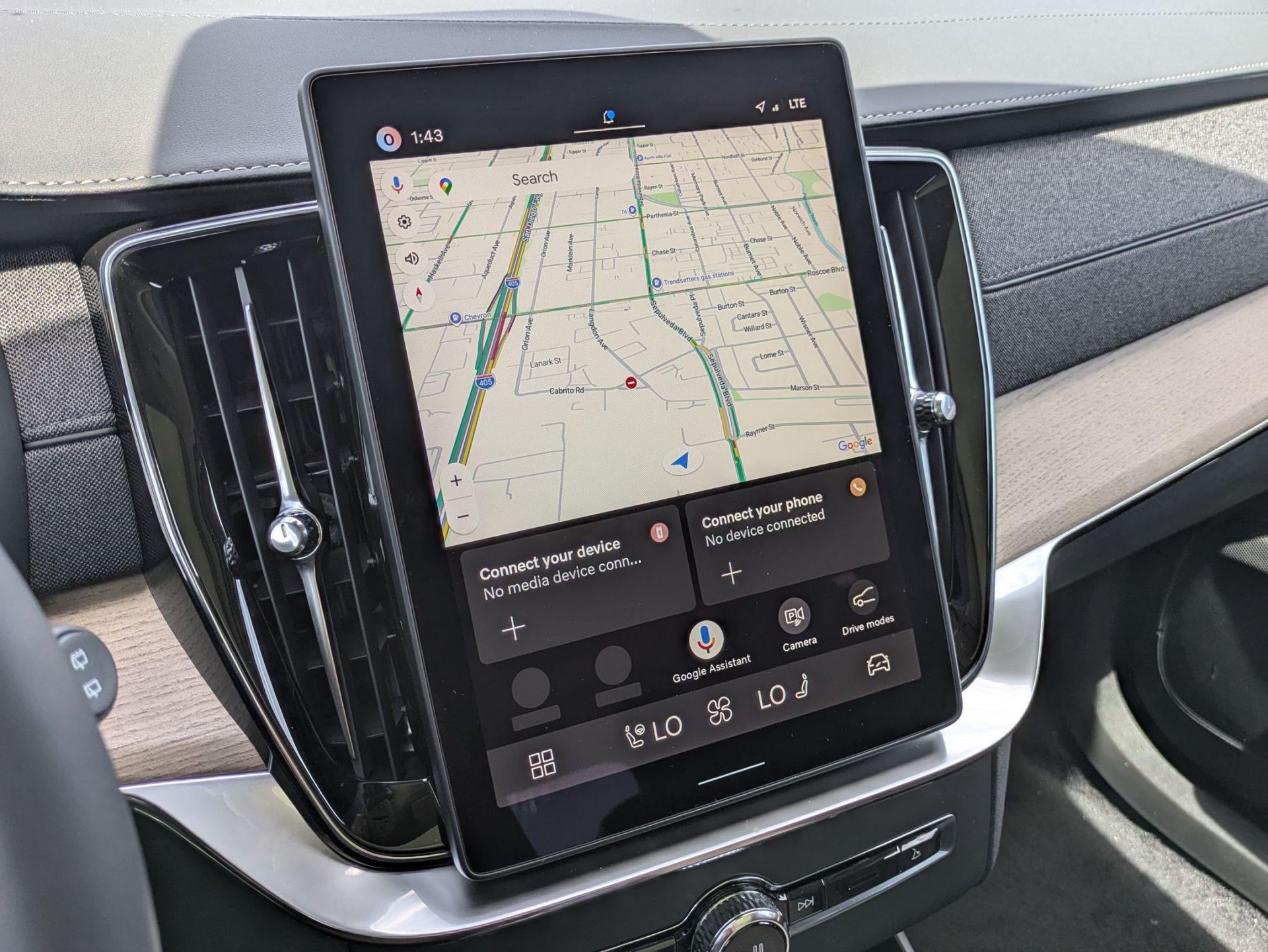 2026 Volvo XC90 Plus - Photo 8