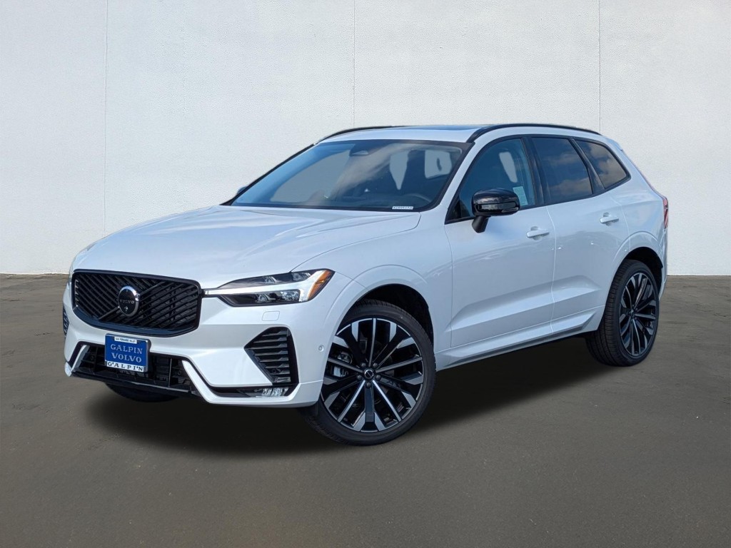 2026 Volvo XC60 B5 Ultra Dark