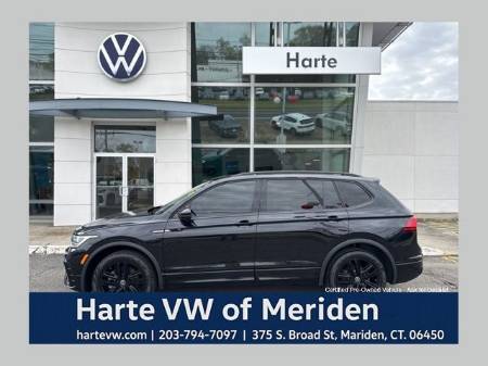 2022 Volkswagen Tiguan SE R-Line Black