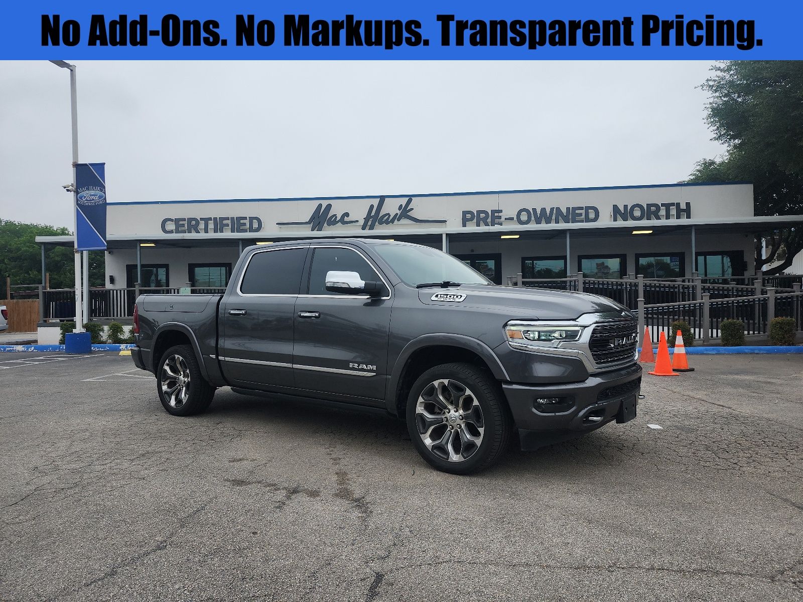 2022 RAM 1500 Limited 4x4 Crew Cab 5'7's photo