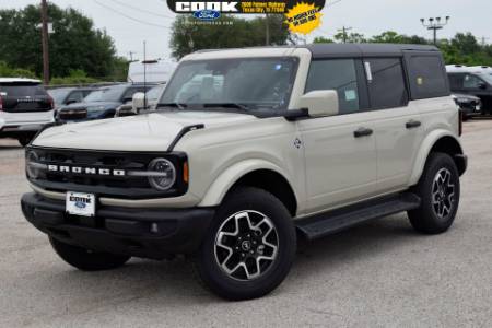 2026 Ford Bronco Outer Banks