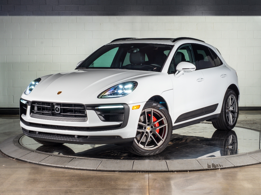2025 Porsche Macan S