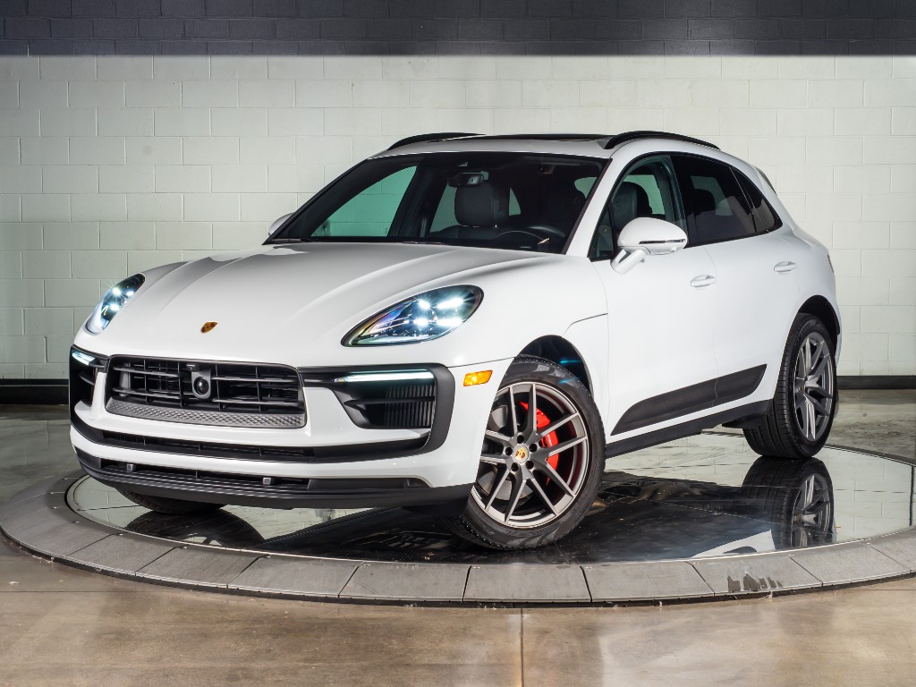 2025 Porsche Macan S