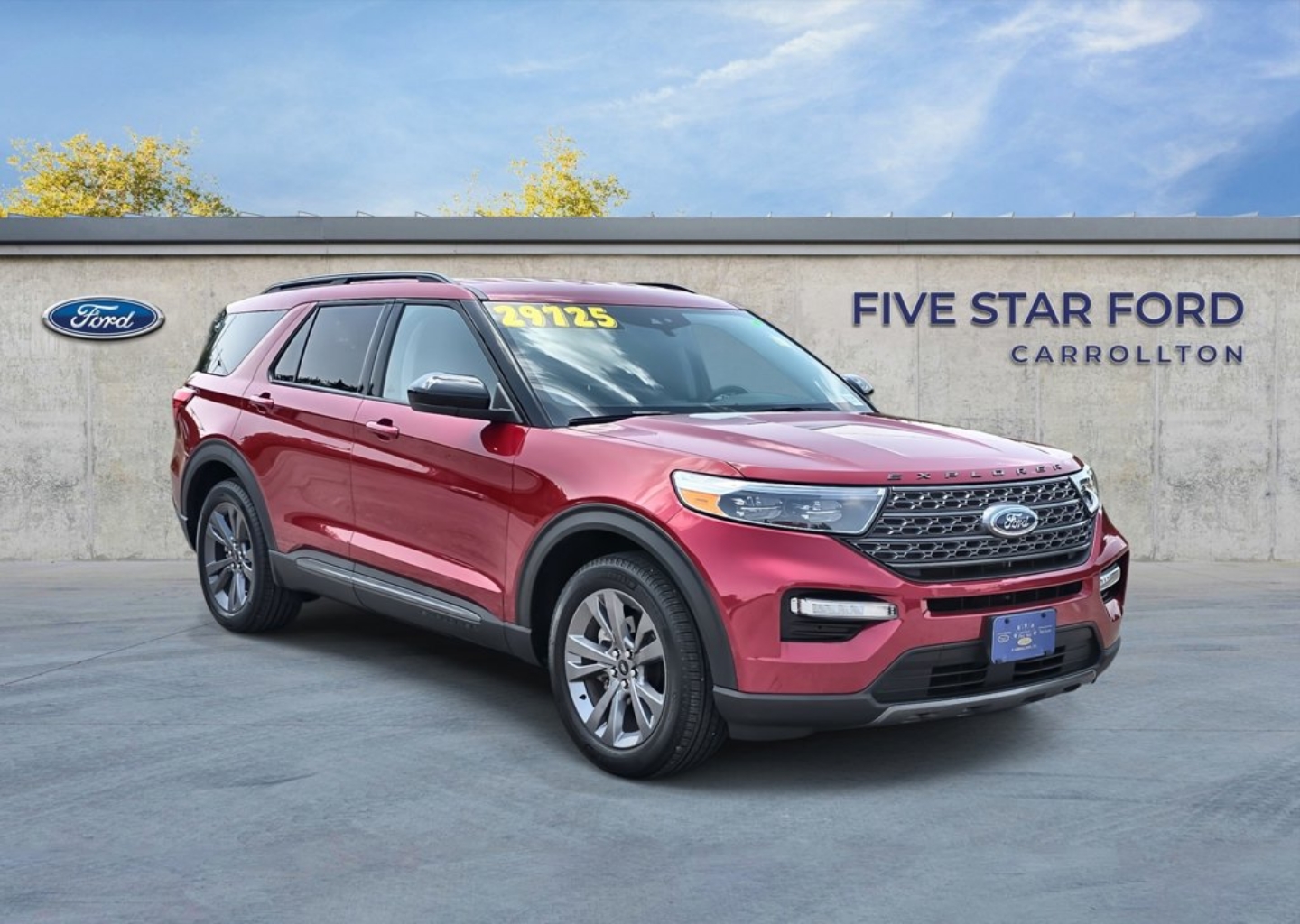 2023 Ford Explorer XLT RWD's photo