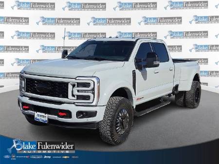 2025 Ford Super Duty F-450 DRW Platinum