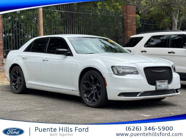 2019 Chrysler 300 Touring