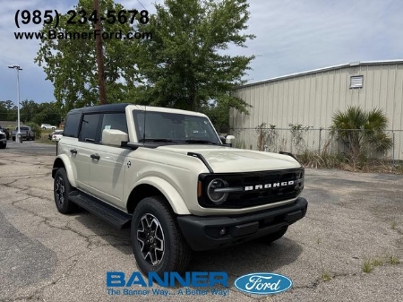 2026 Ford Bronco Outer Banks
