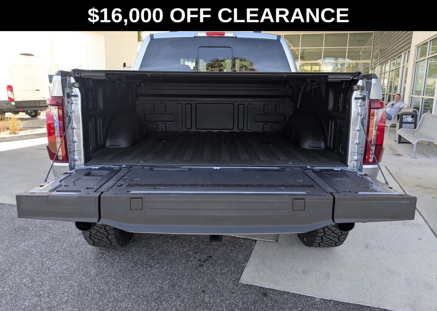 2025 Ford F-150 Lariat - Photo 13