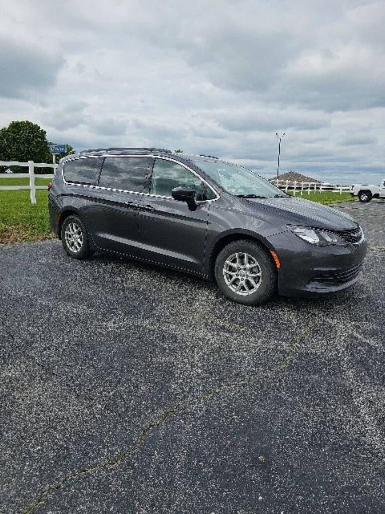 2020 Chrysler Voyager LXI