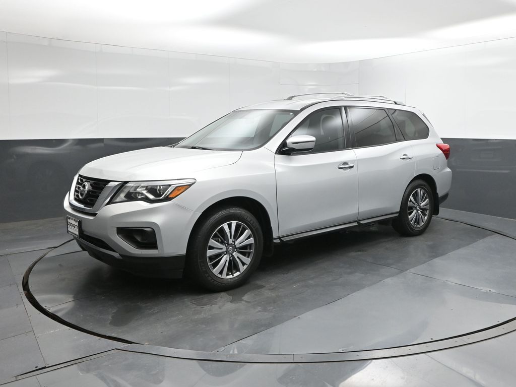 2020 Nissan Pathfinder S 2WD's photo