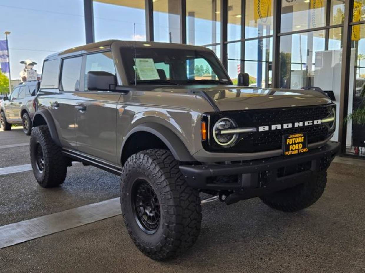 2025 Ford Bronco Badlands 4x4's photo