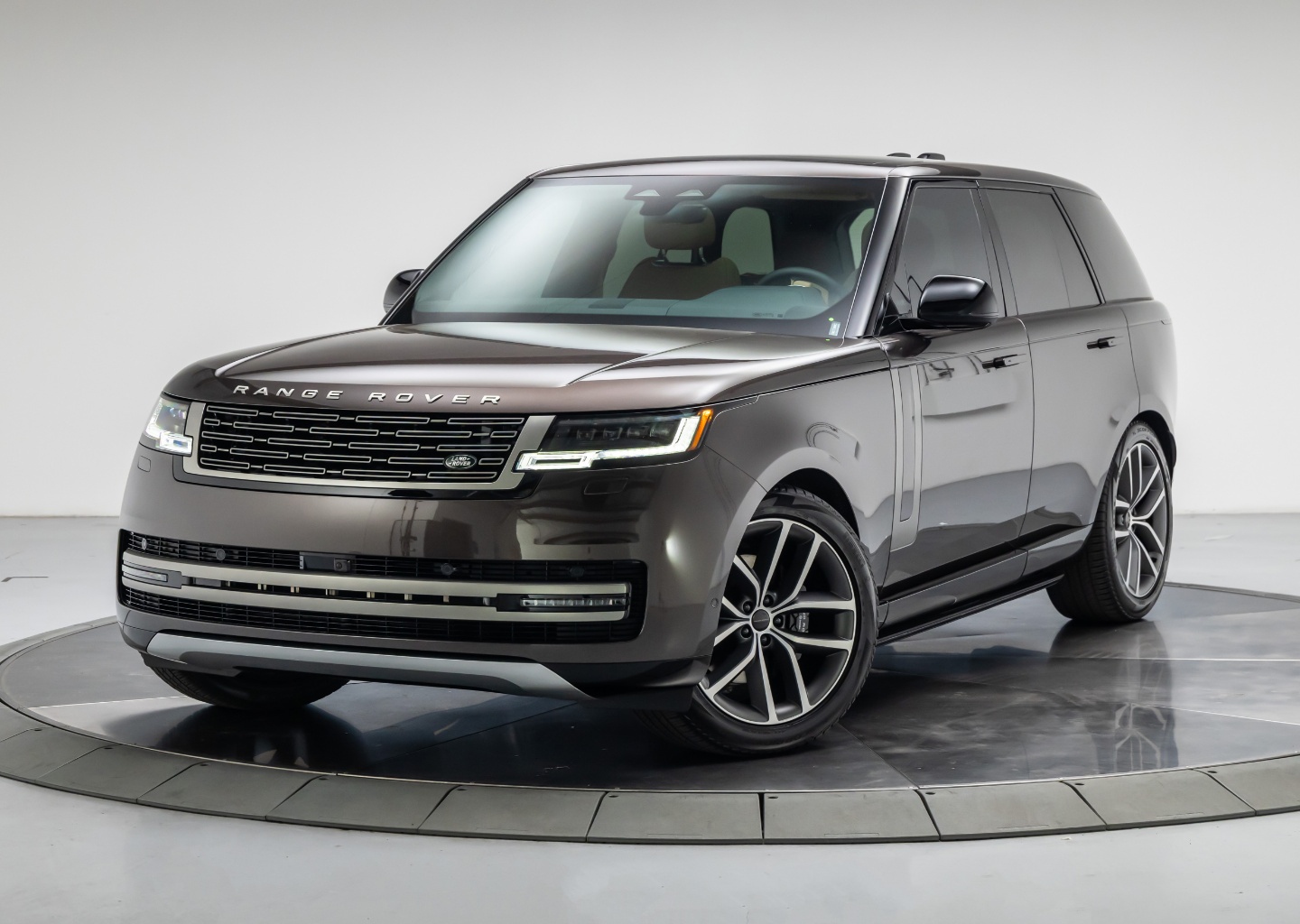 2026 Land Rover Range Rover 3.0 SE SWB's photo