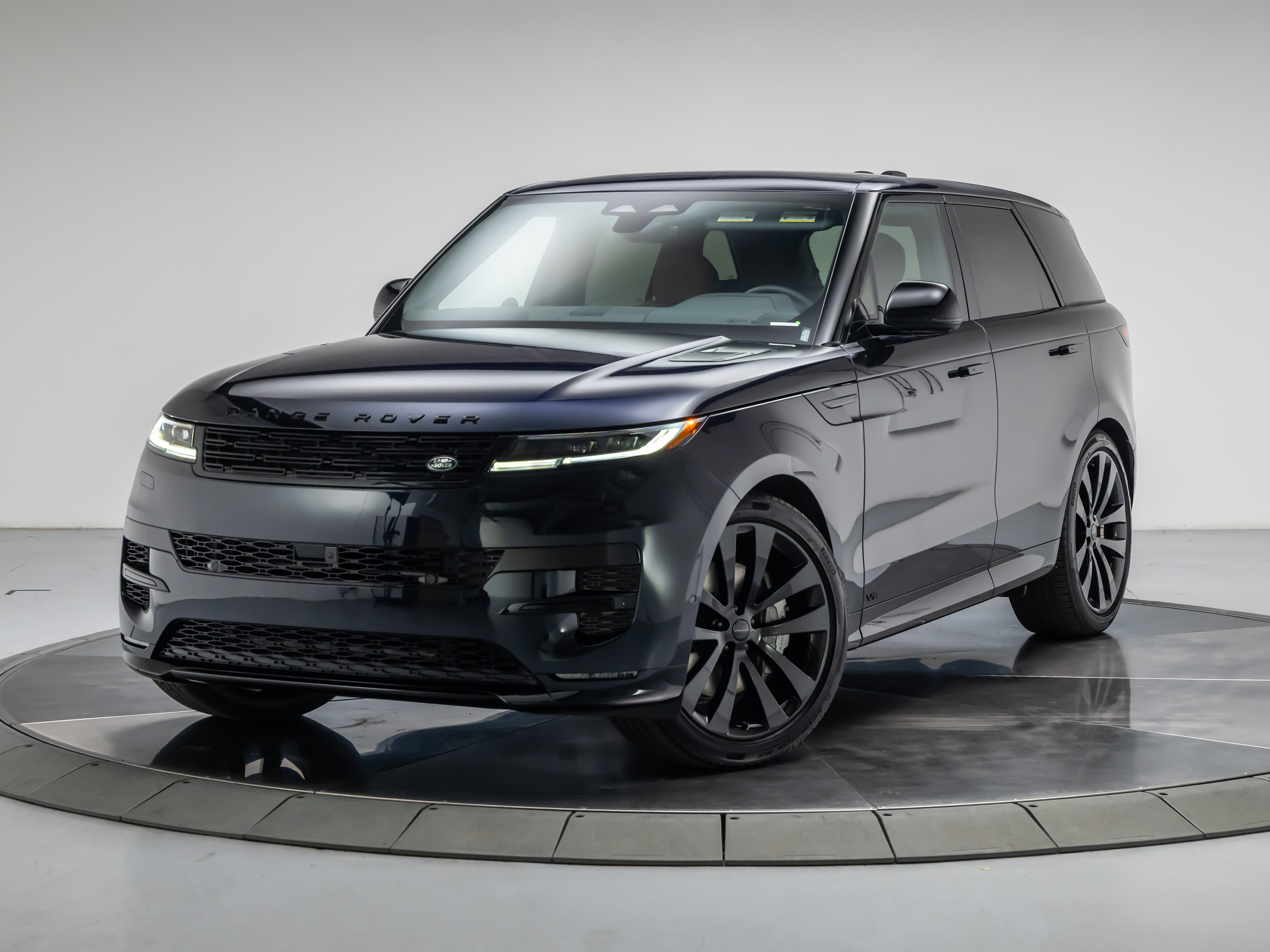 New 2026 Land Rover Range Rover Sport P530 Dynamic SE