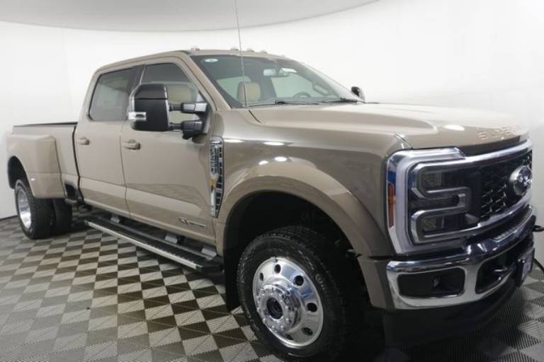 2026 Ford Super Duty F-450 DRW LARIAT
