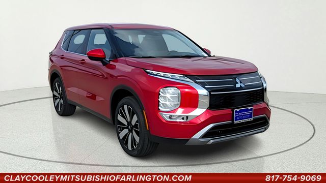 2026 Mitsubishi Outlander SE FWD's photo