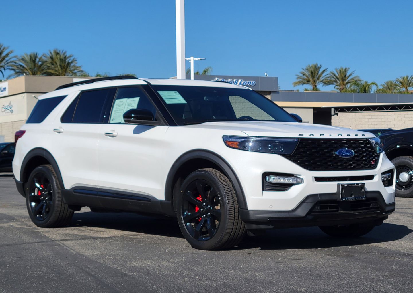 2023 Ford Explorer ST 4WD's photo
