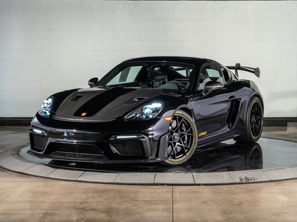 2025 Porsche 718 Cayman GT4 RS