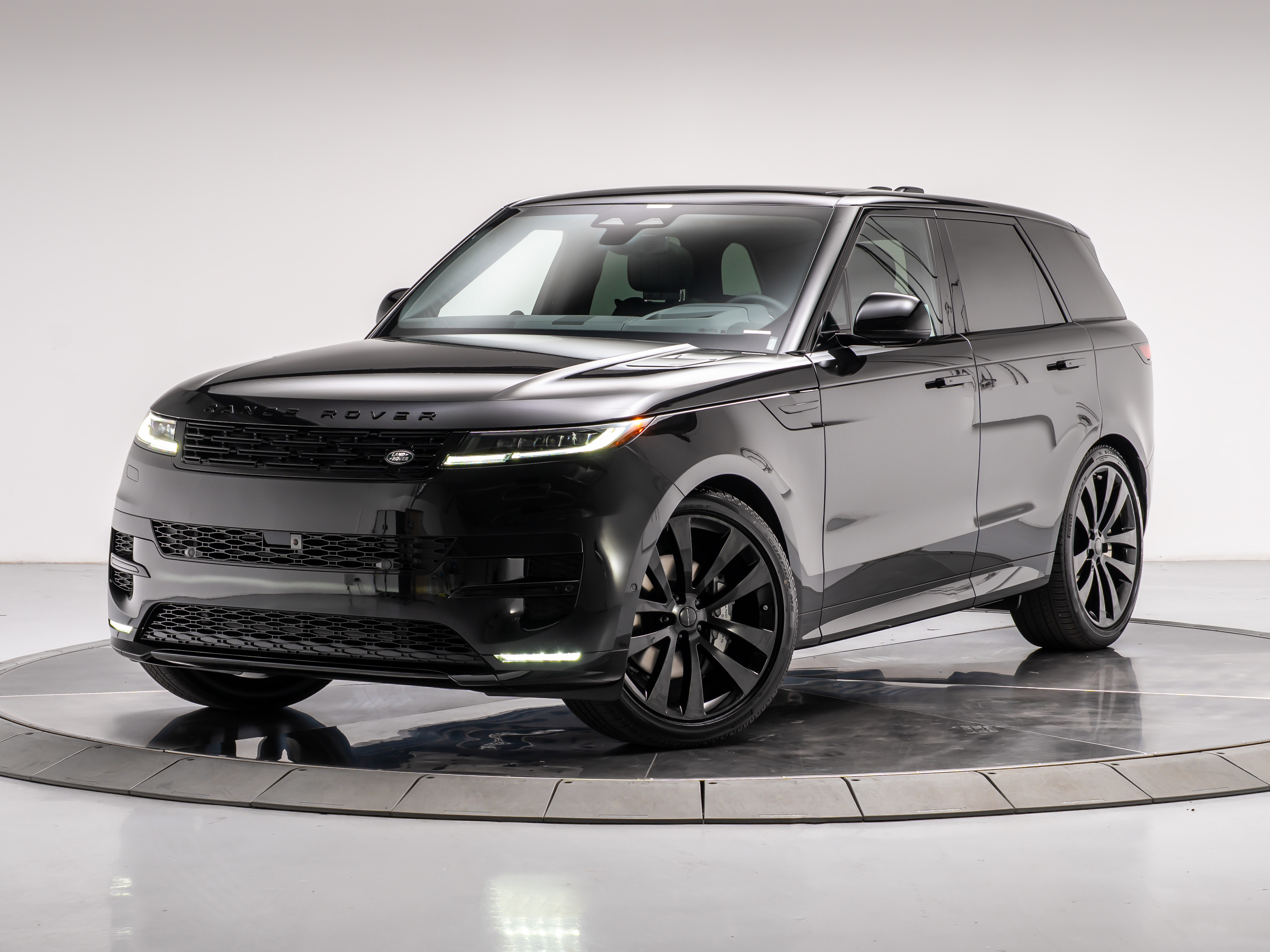 New 2026 Land Rover Range Rover Sport P400 Dynamic SE