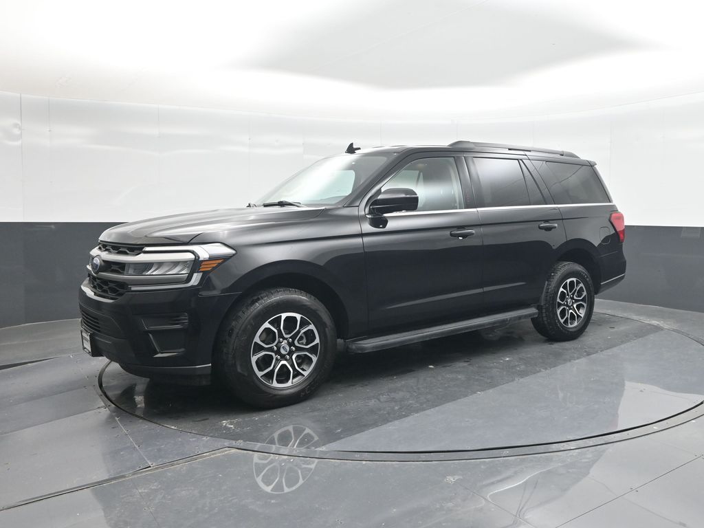 2024 Ford Expedition XLT's photo