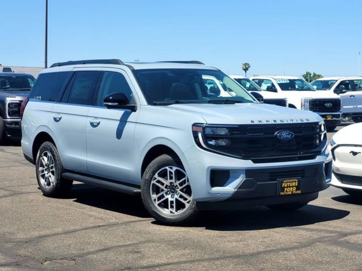 2026 Ford Expedition Active 4x4's photo