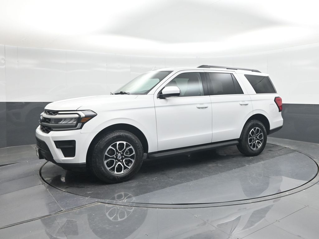 2024 Ford Expedition XLT's photo