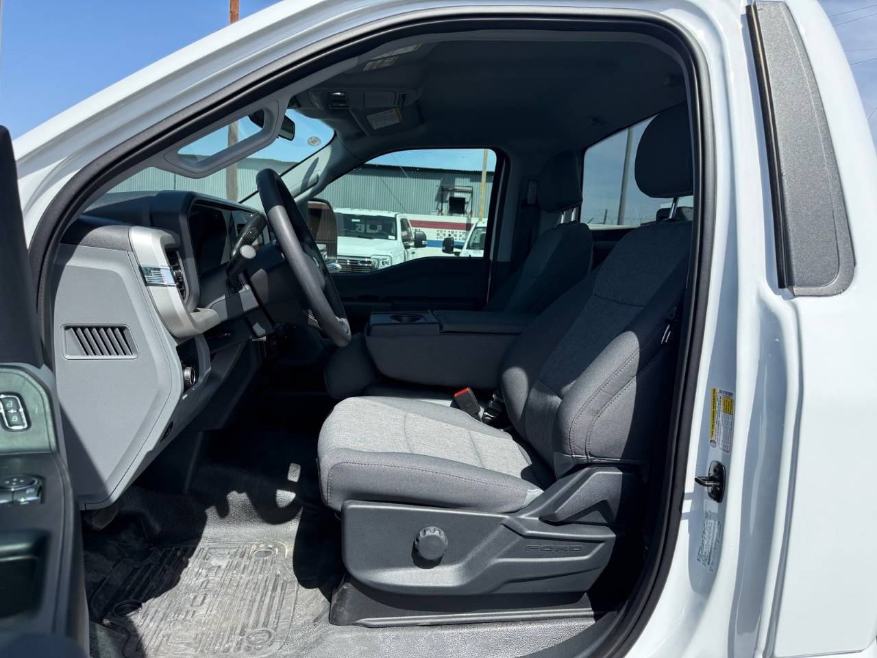 2025 Ford F-250 Super Duty XL - Photo 11