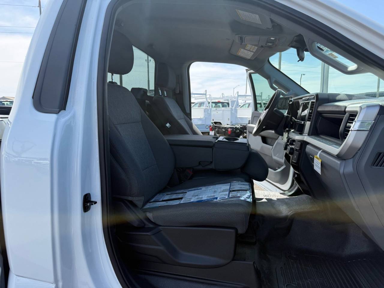 2025 Ford F-250 Super Duty XL - Photo 12