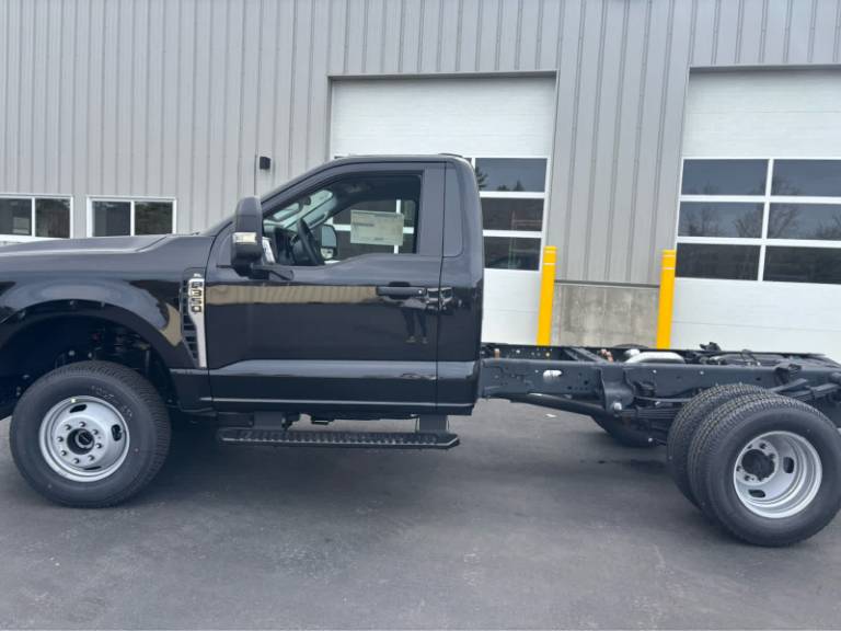 2026 Ford Super Duty F-350 DRW XL