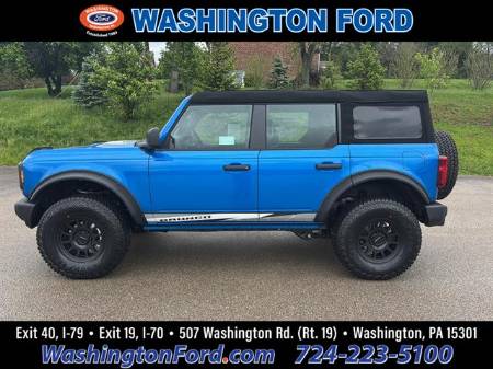 2025 Ford Bronco Base 4 Door 4X4