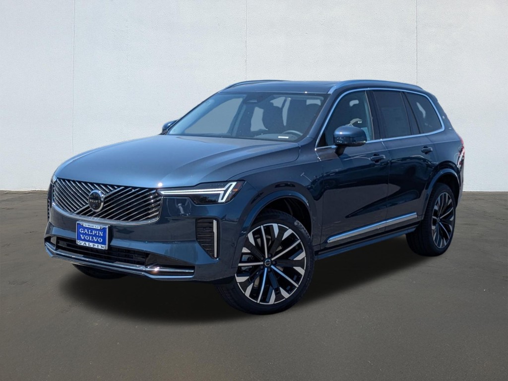 2026 Volvo XC90 B5 Plus Bright