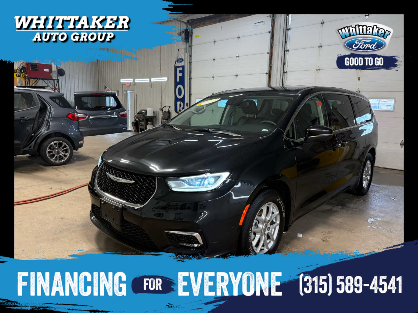 2023 Chrysler Pacifica Touring L's photo