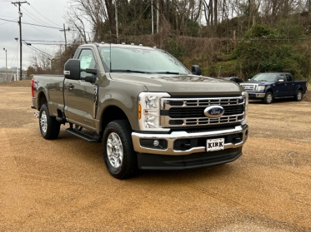 2026 Ford Super Duty F-350 SRW XLT