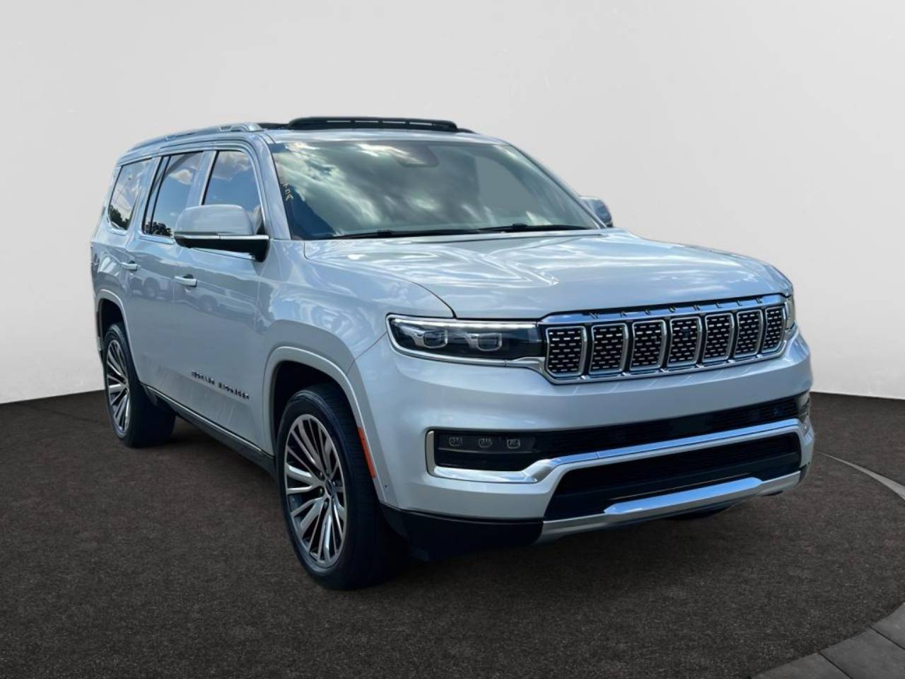2022 Jeep Grand Wagoneer Series III 4WD's photo