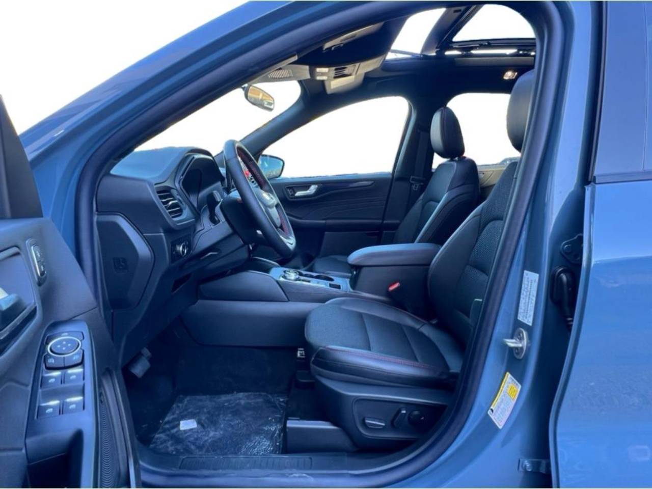 2025 Ford Escape ST-Line Select - Photo 8