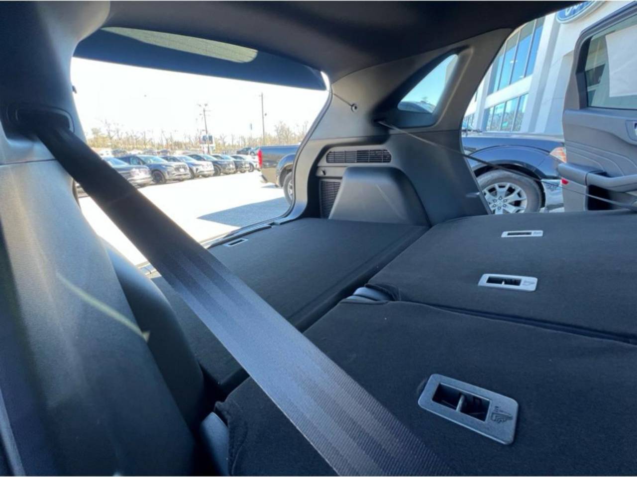 2025 Ford Escape ST-Line Select - Photo 29