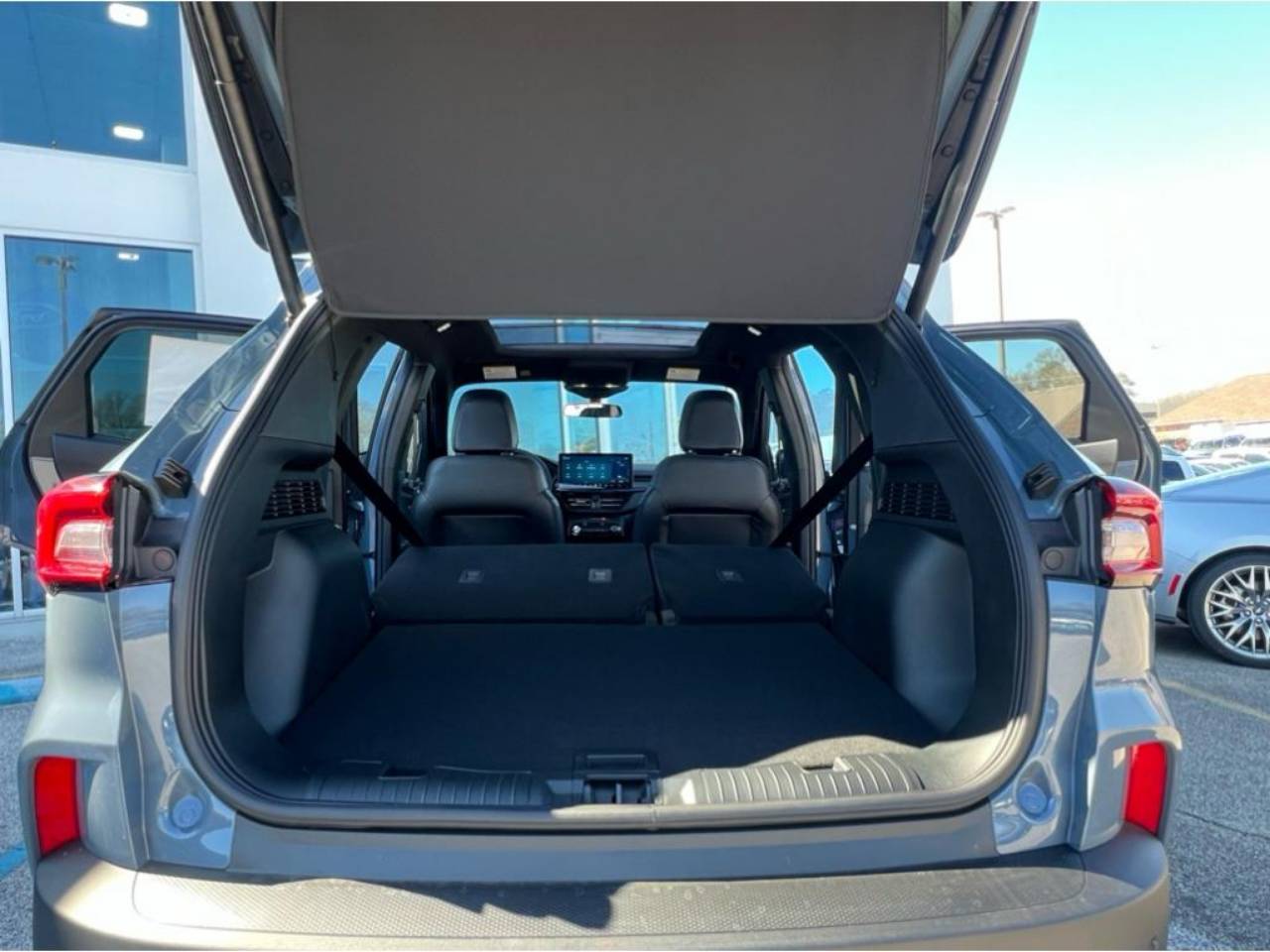 2025 Ford Escape ST-Line Select - Photo 31