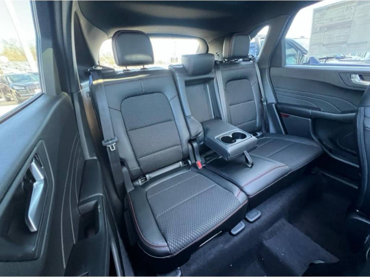 2025 Ford Escape ST-Line Select - Photo 34