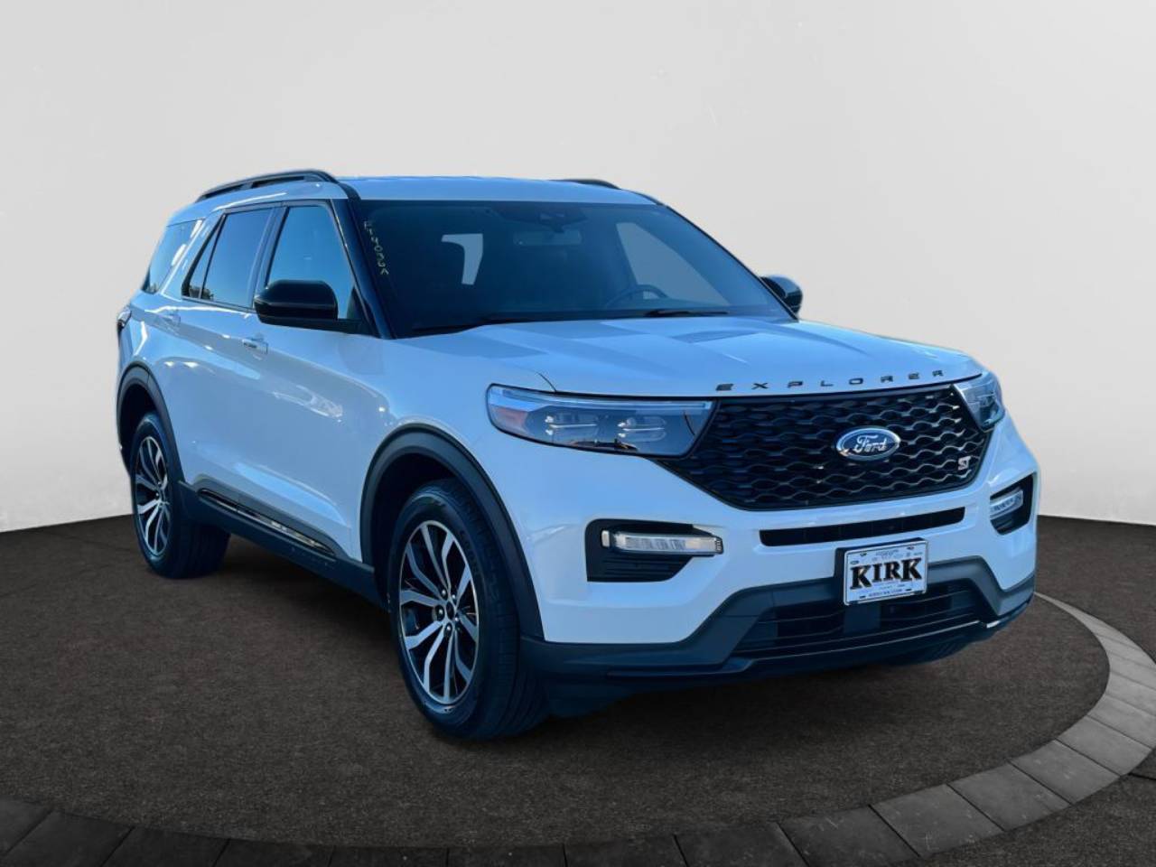 2023 Ford Explorer ST 4WD's photo