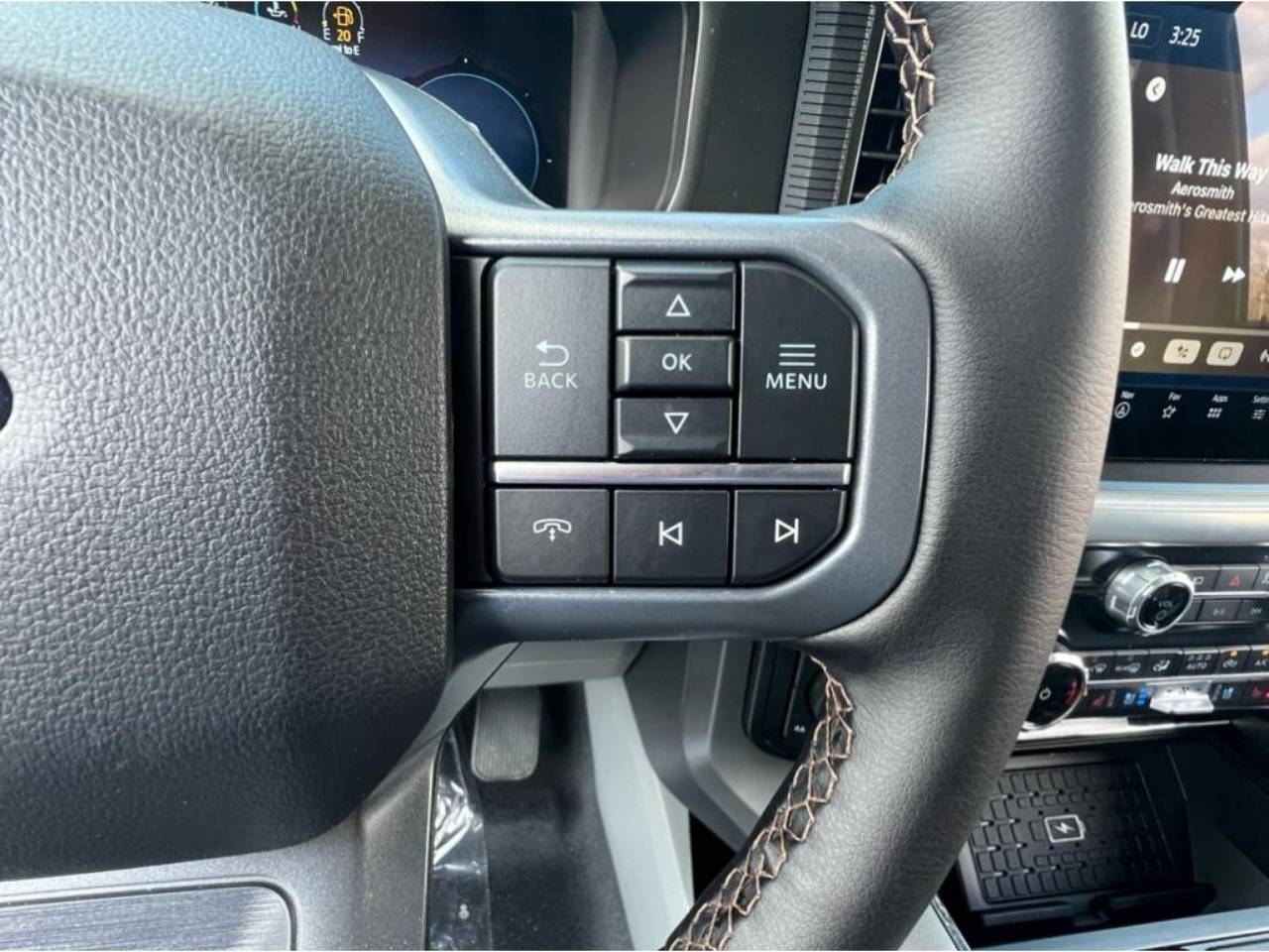 2025 Ford F-150 Lariat - Photo 15