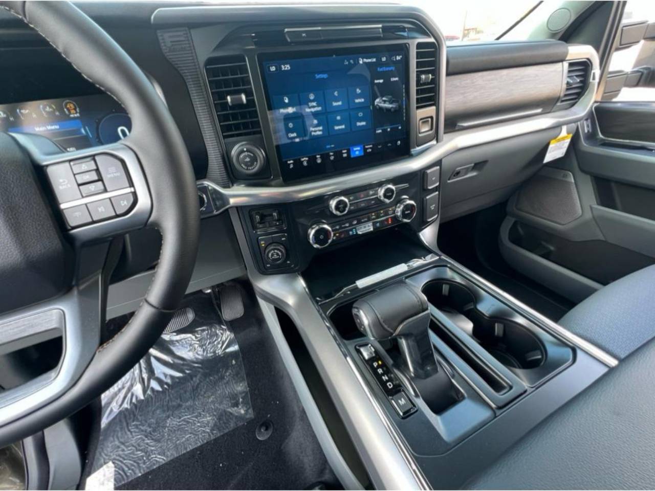 2025 Ford F-150 Lariat - Photo 16