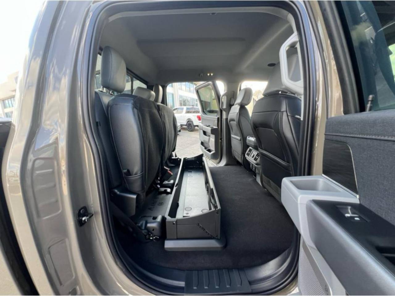 2025 Ford F-150 Lariat - Photo 32