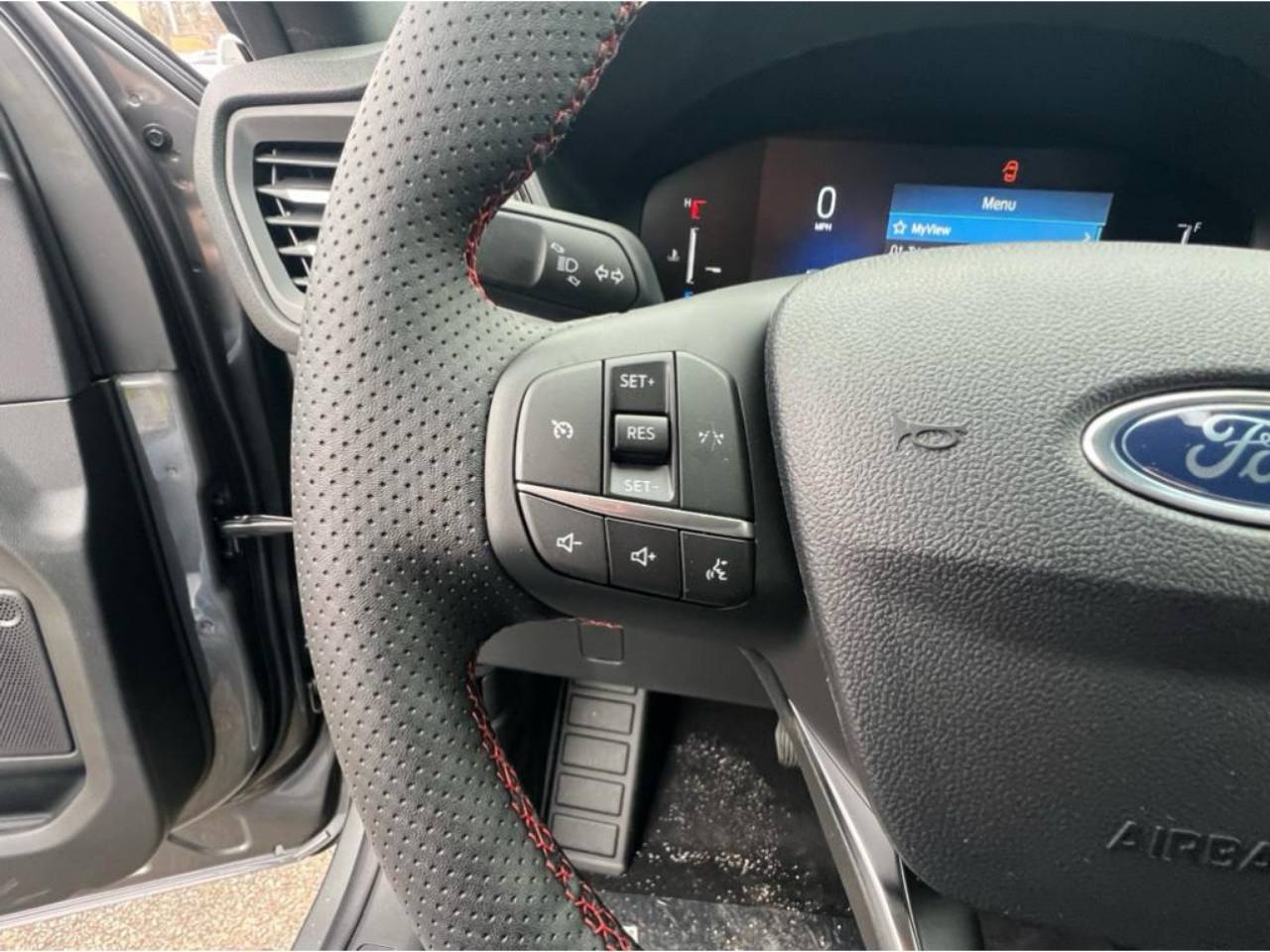 2025 Ford Escape ST-Line Select - Photo 15