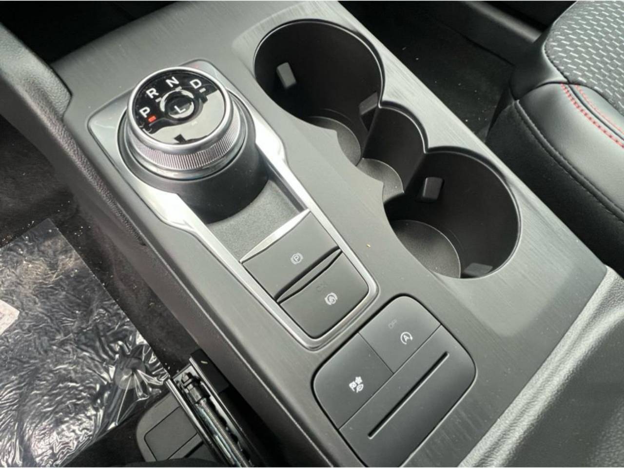 2025 Ford Escape ST-Line Select - Photo 22