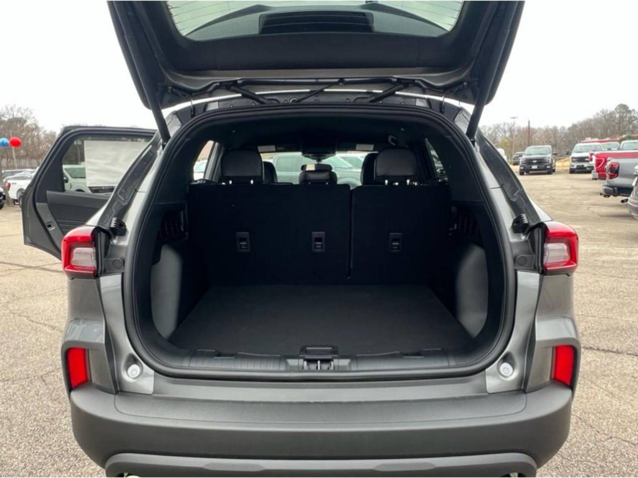 2025 Ford Escape ST-Line Select - Photo 26
