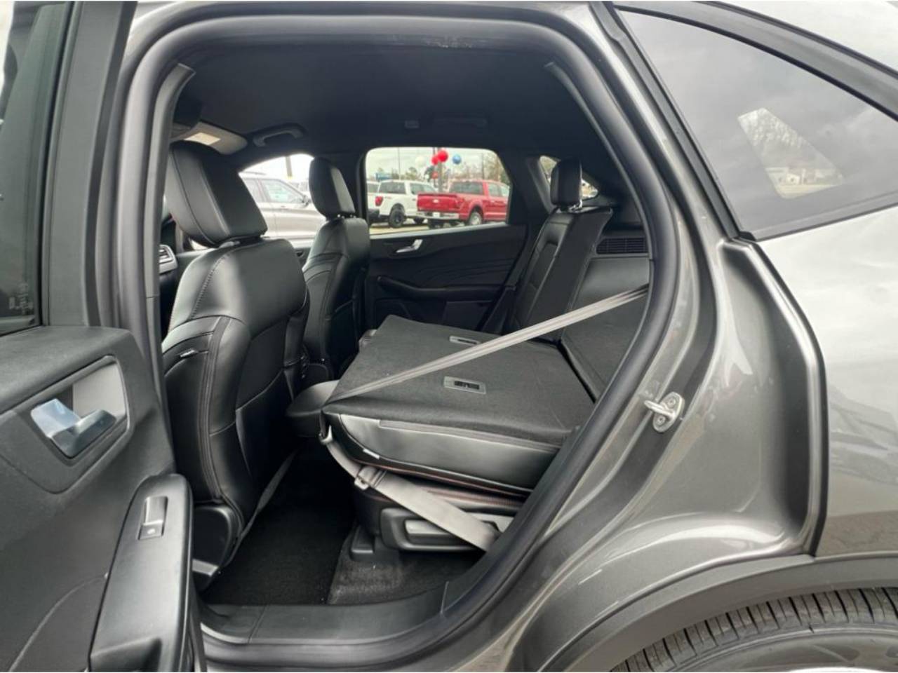 2025 Ford Escape ST-Line Select - Photo 27